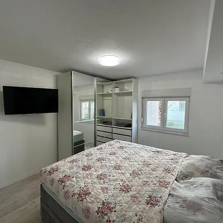 Ivana Apartment *